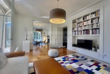 AUTHENTICITY AND LUXURY STEPS AWAY FROM DOWNTOWN