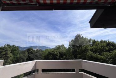 Cologny : charmant 5P traversant / charming 5P apartment