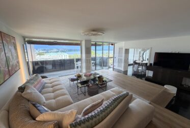 Cologny Parc : Objet rare dans résidence de standing avec piscine