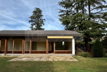 Maison familiale avec jardin - Family home with Garden